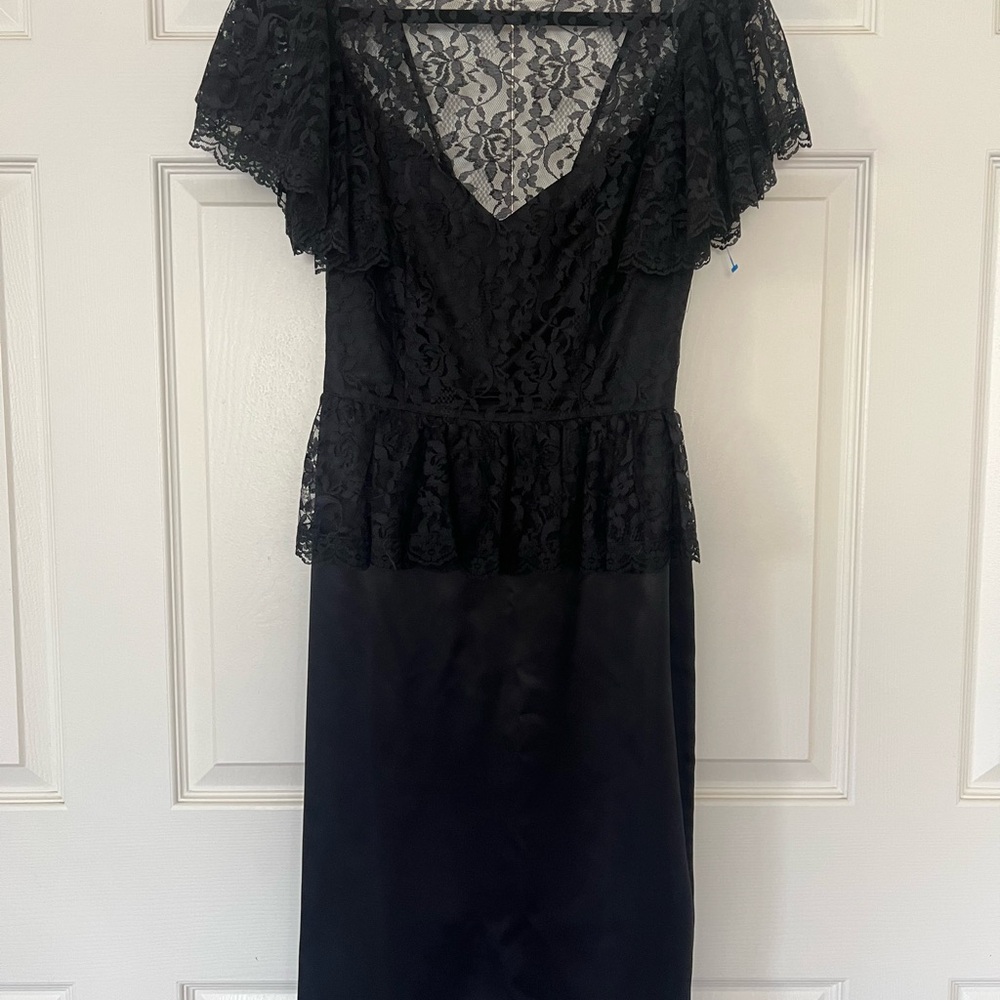 Gunne Sax Black Off-the-Shoulder Sheath Midi Dress